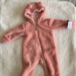 Carter’s hooded bunting